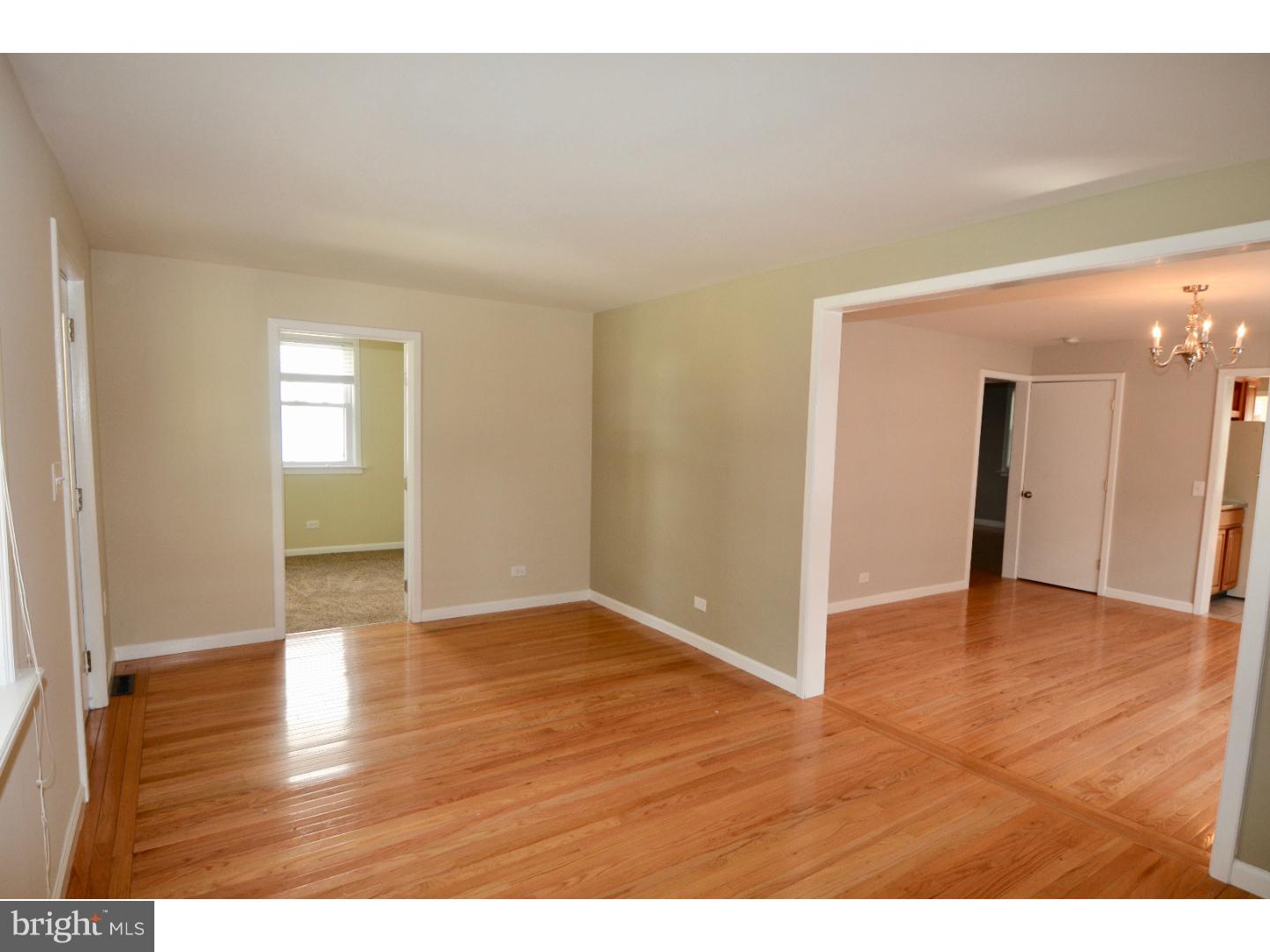 126 Princeton Road Audubon, NJ 08106 - Photo 5 of 25 Living Room