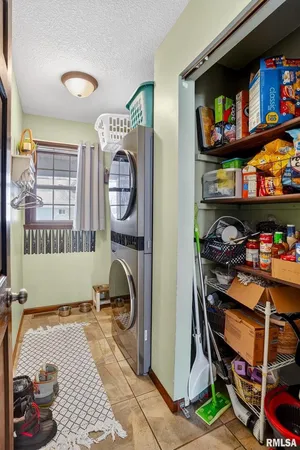 $369,900 | 5759 Riverview Road, Thomson, IL 61285