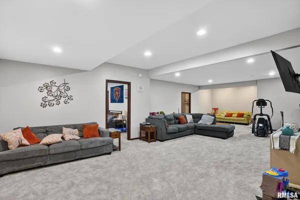 $369,900 | 5759 Riverview Road, Thomson, IL 61285