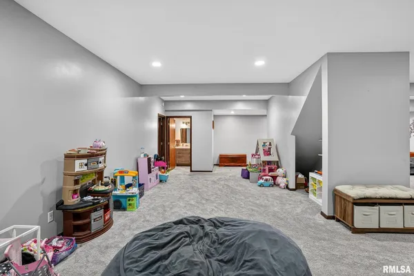 $369,900 | 5759 Riverview Road, Thomson, IL 61285