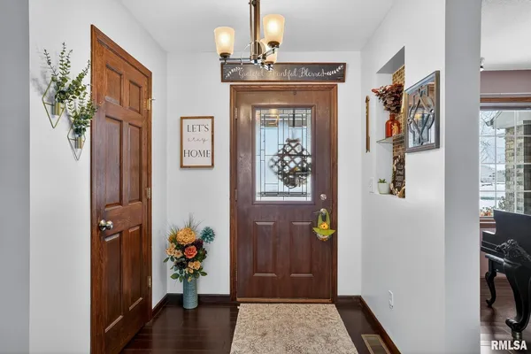 $369,900 | 5759 Riverview Road, Thomson, IL 61285