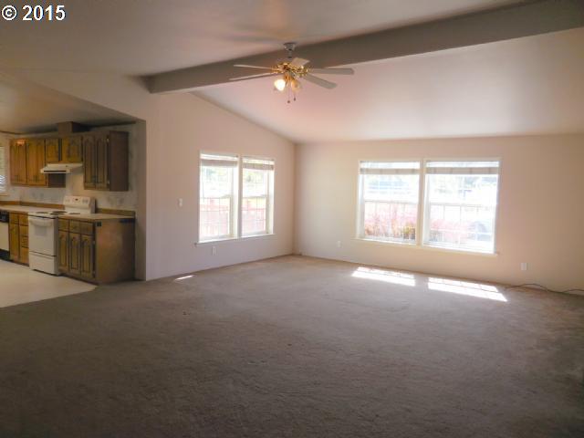 84998 Edenvale Road Pleasant Hill, OR 97455 - Photo 11 of 16 Gallery Image 11