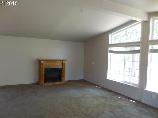 84998 Edenvale Road Pleasant Hill, OR 97455 - Photo 7 of 16 Gallery Image 7