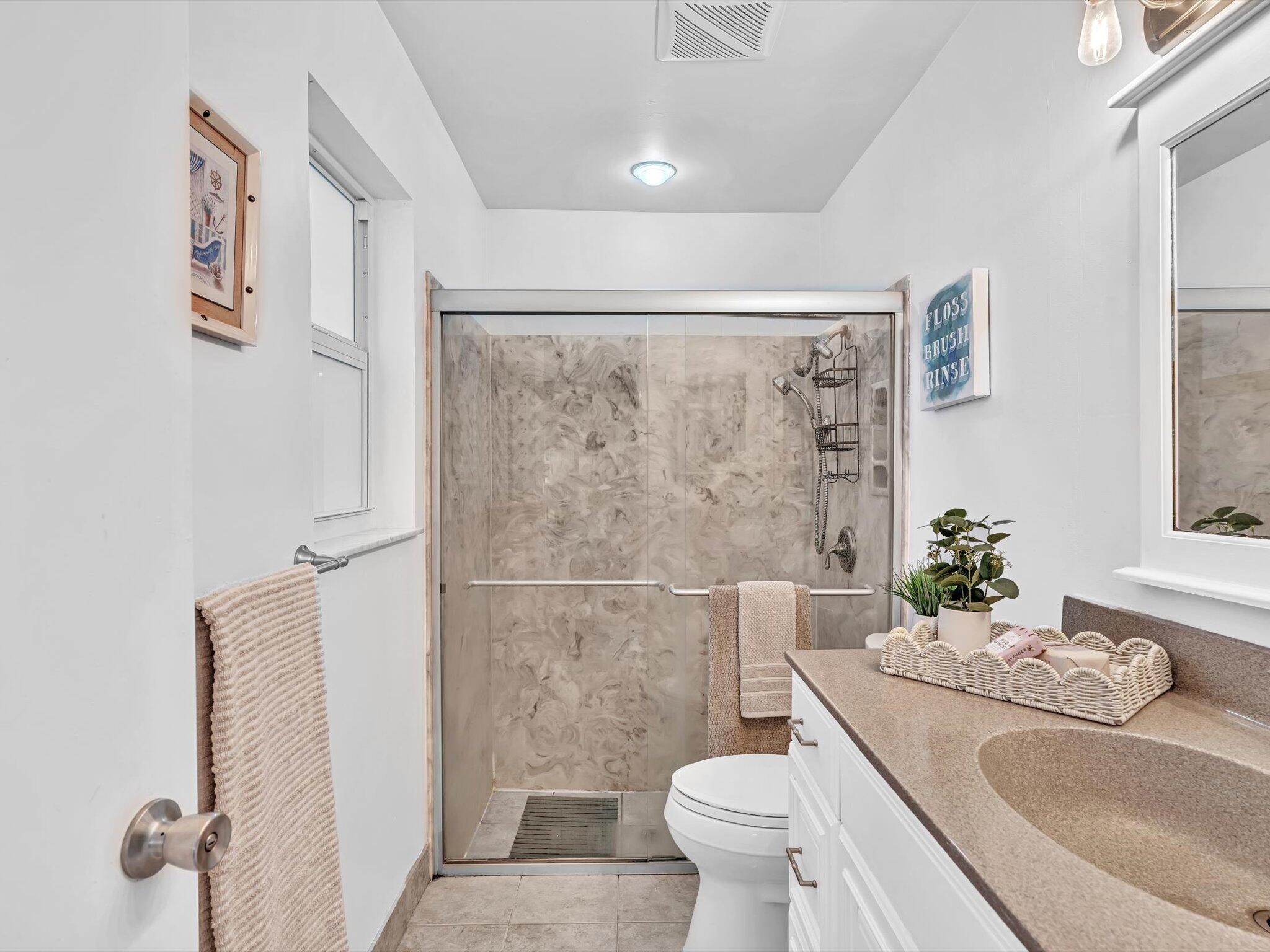 22732 Southwest 10th Street Boca Raton, FL 33433 - Photo 28 of 50 Main Bath