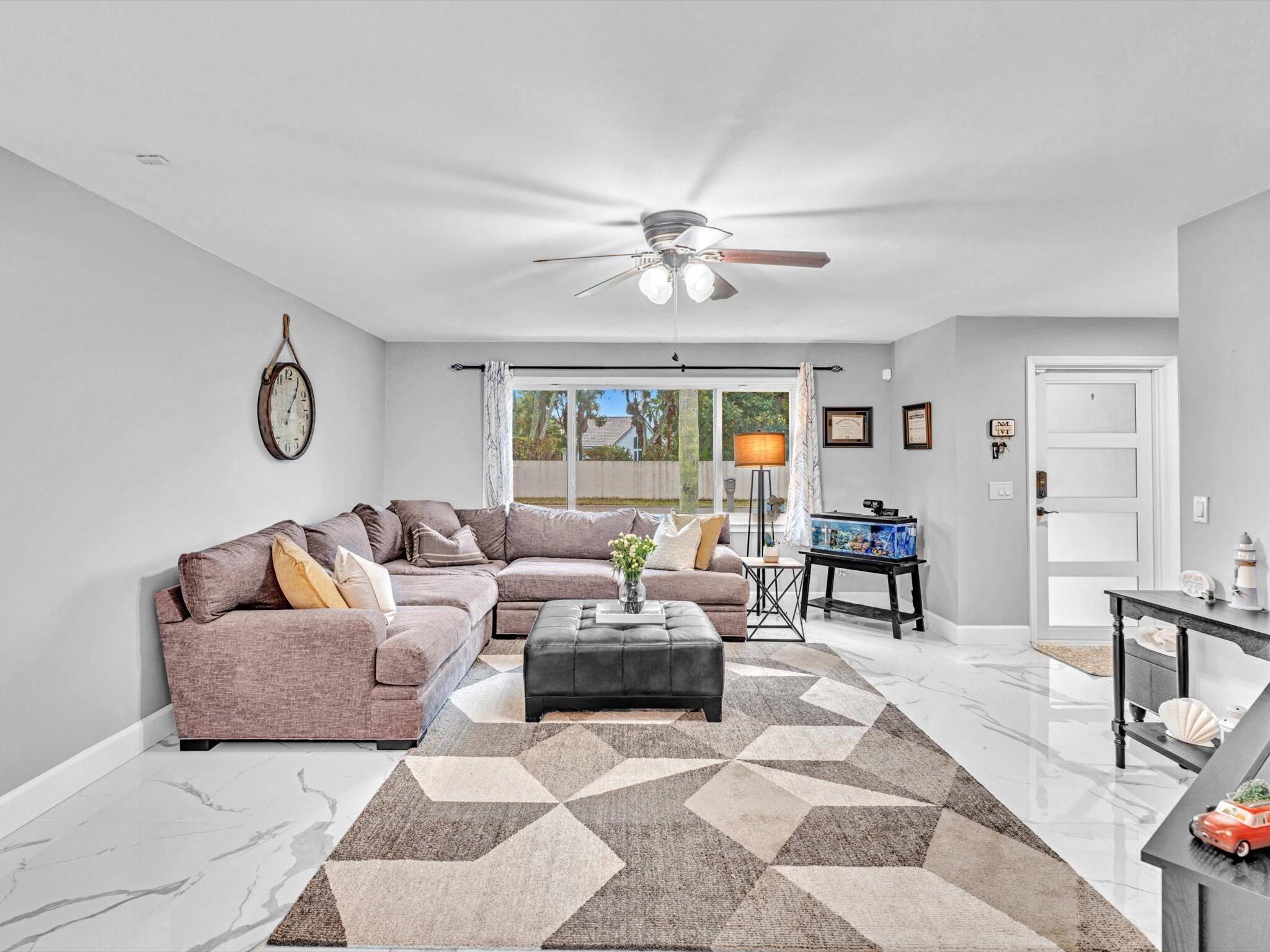 22732 Southwest 10th Street Boca Raton, FL 33433 - Photo 7 of 50 Living Room