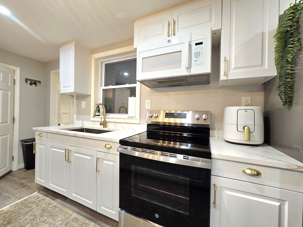 81 Limerick Street Gardner, MA 01440 - Photo 14 of 42