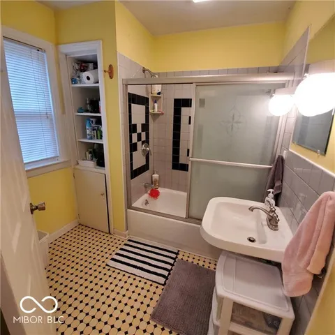 $2,800 | 4635 Rookwood Avenue, Indianapolis, IN 46208