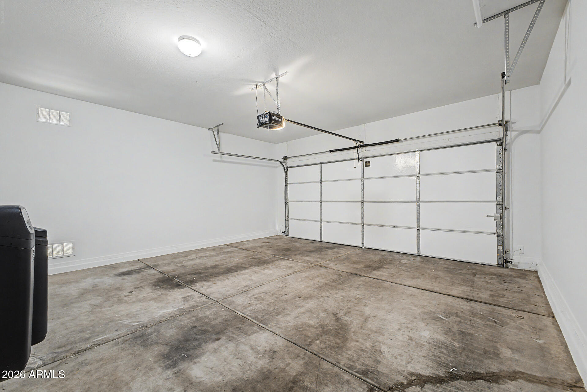 2868 South Anderson Lane Gilbert, AZ 85295 - Photo 30 of 59 Garage