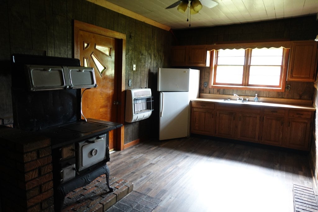 639 Dream Farm Road Birchleaf, VA 24220 - Photo 45 of 75 Gallery Image 45