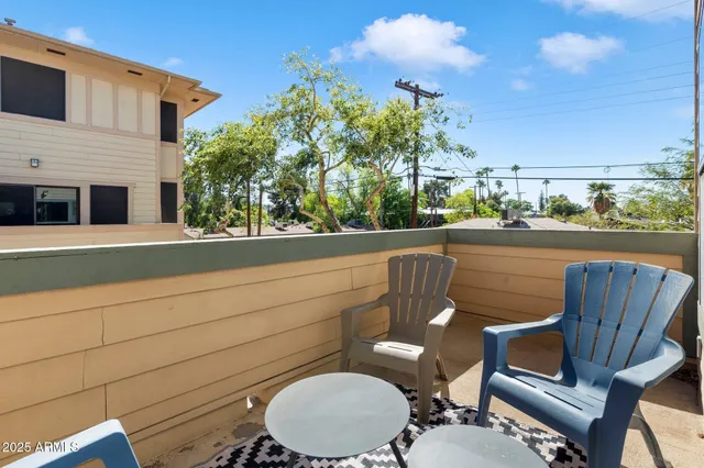 a view of a patio in backyard