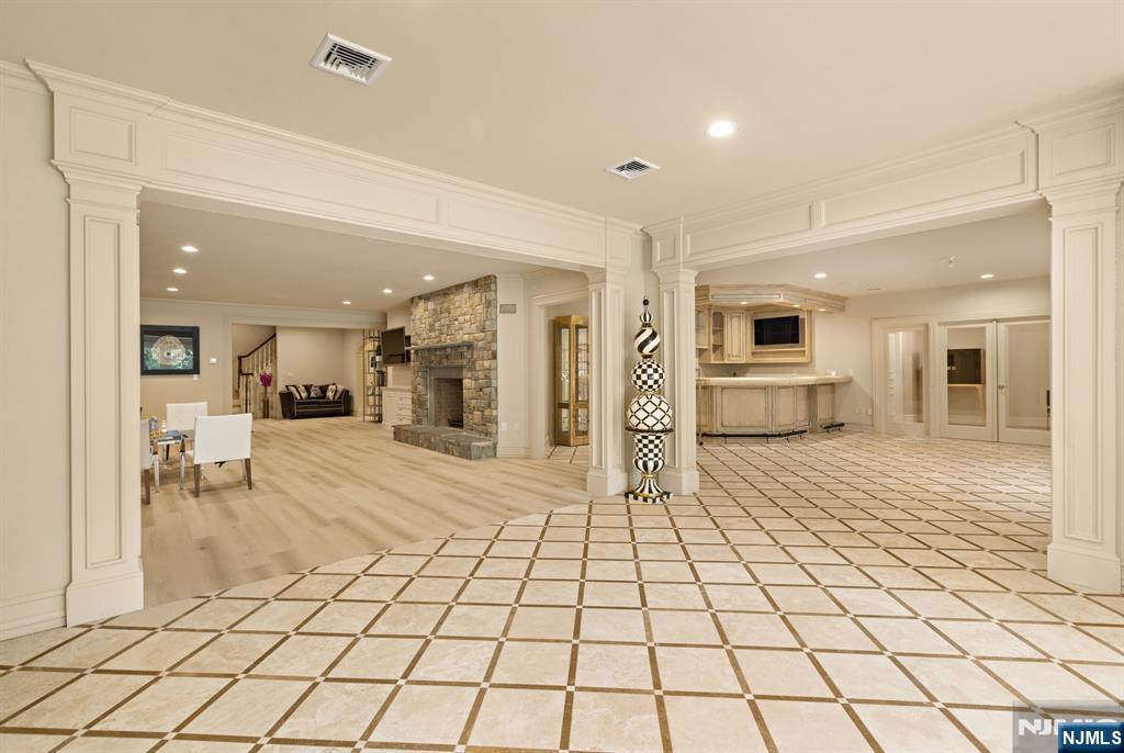 23 Hunter Ridge Woodcliff Lake, NJ 07677 - Photo 38 of 49