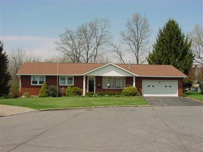 3416 Barklay Road Whitehall, PA 18052 - Photo 1 of 2 Gallery Image 1