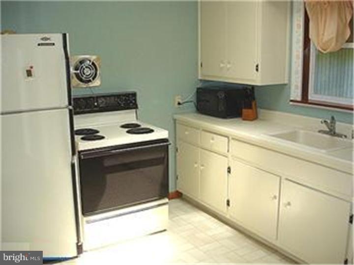 226 Walker Road Dover, DE 19904 - Photo 3 of 12 Gallery Image 3