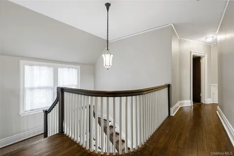 $2,499,000 | 3 Walworth Avenue, Scarsdale, NY 10583