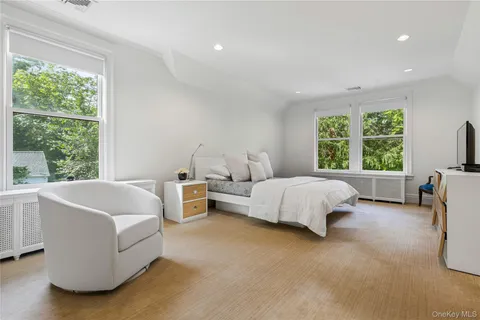 $2,499,000 | 3 Walworth Avenue, Scarsdale, NY 10583