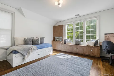 $2,499,000 | 3 Walworth Avenue, Scarsdale, NY 10583