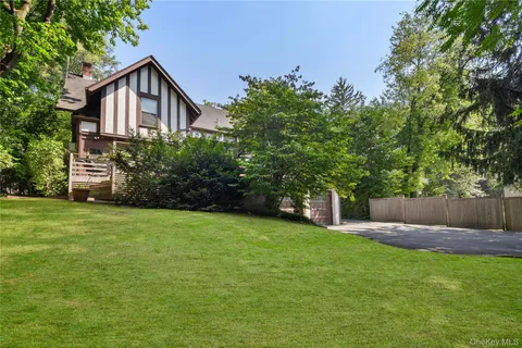 $2,499,000 | 3 Walworth Avenue, Scarsdale, NY 10583