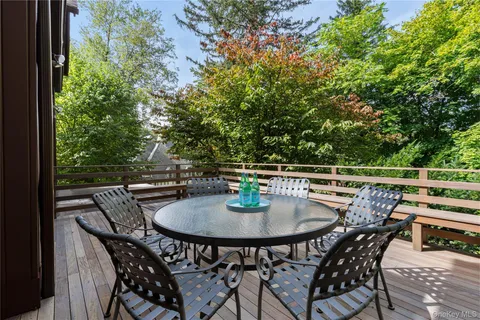 $2,499,000 | 3 Walworth Avenue, Scarsdale, NY 10583