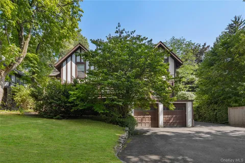$2,499,000 | 3 Walworth Avenue, Scarsdale, NY 10583