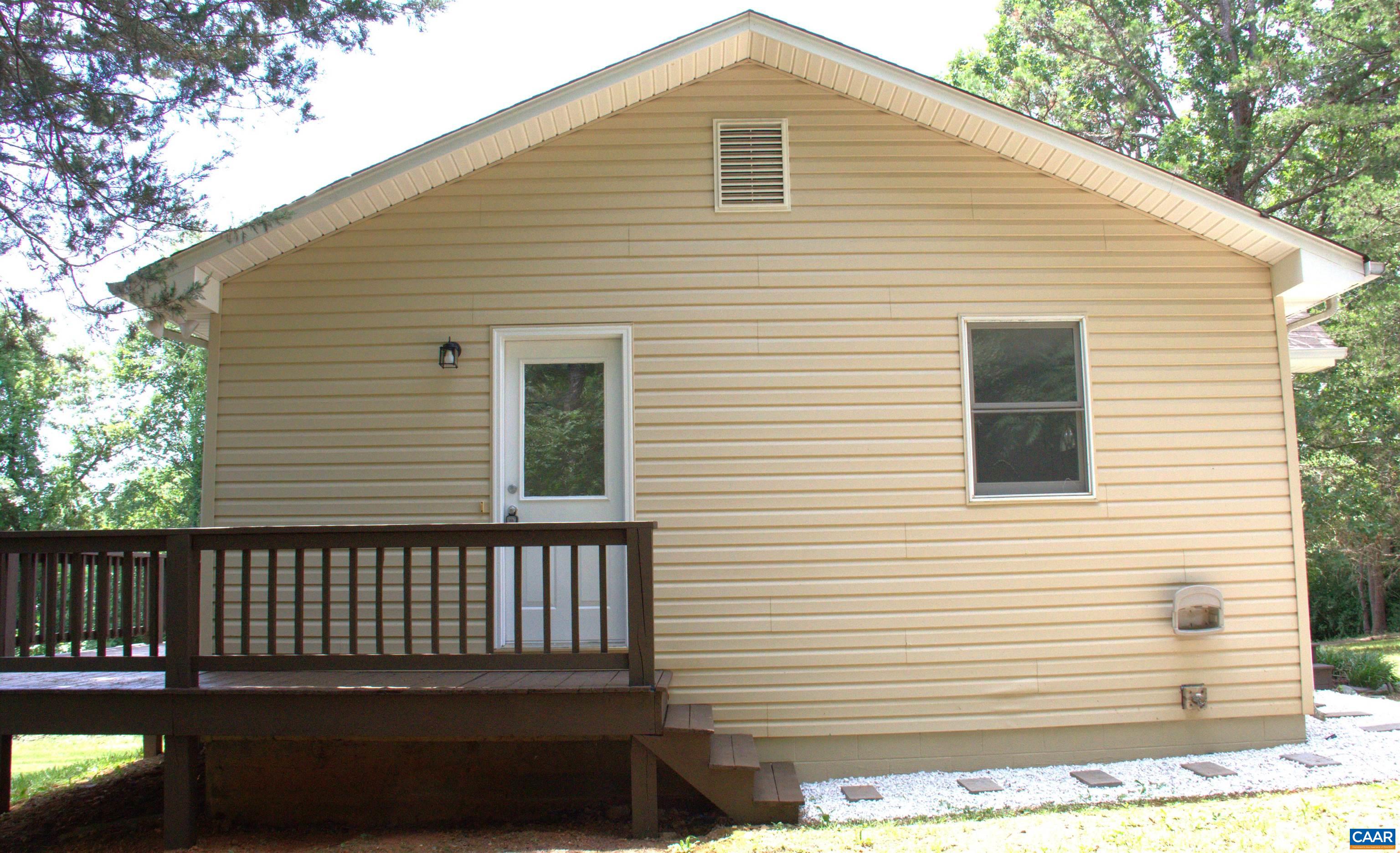 122 Petunia Road Ruckersville, VA 22968 - Photo 7 of 59 a front view of a house