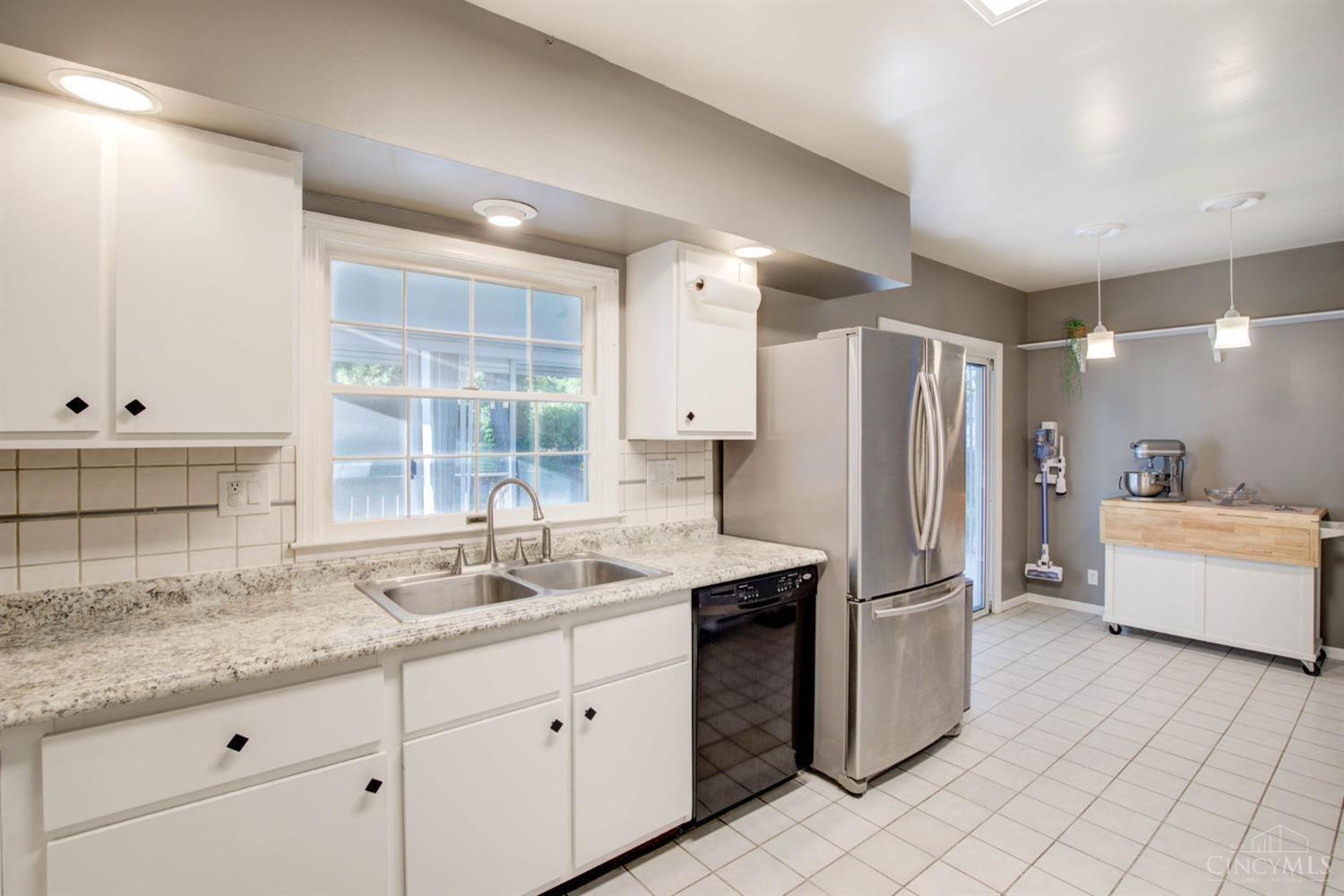 3301 Jessup Road Cincinnati, OH 45239 - Photo 13 of 35