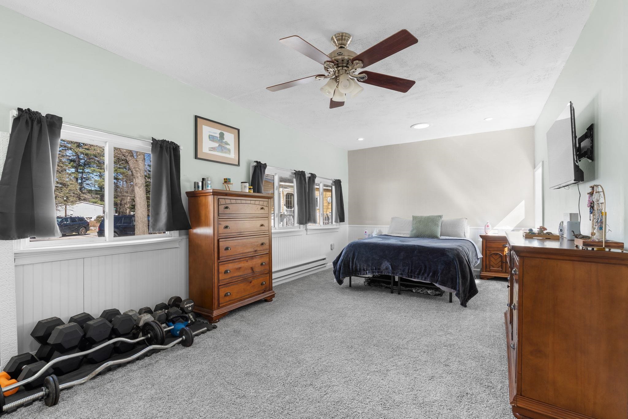 4 Leeann Street Nashua, NH 03062 - Photo 29 of 36