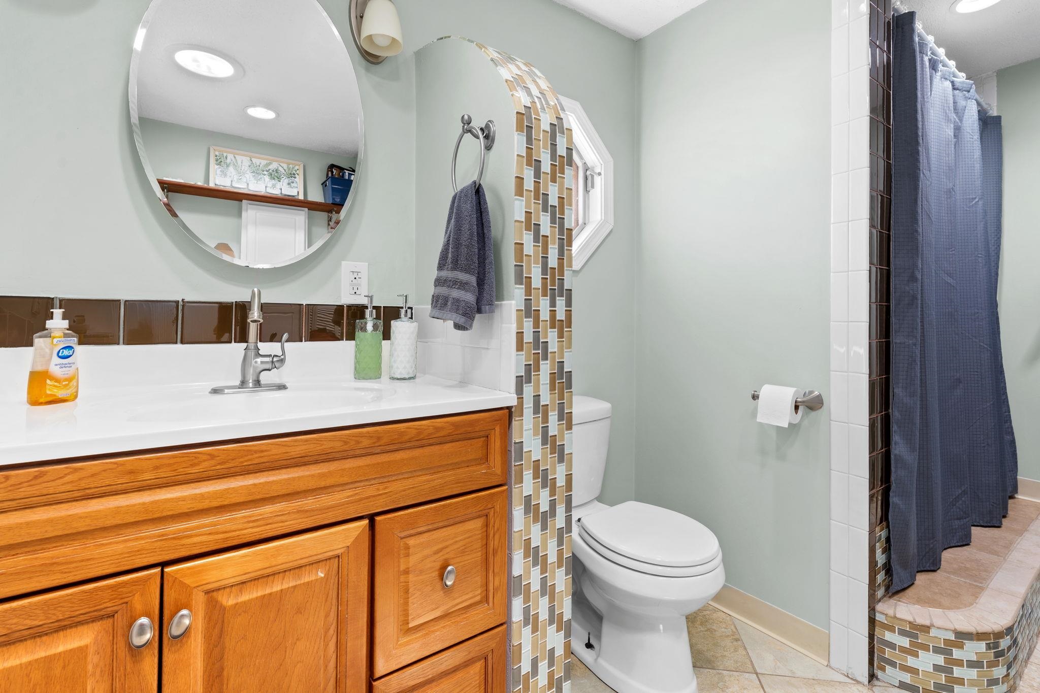 4 Leeann Street Nashua, NH 03062 - Photo 30 of 36