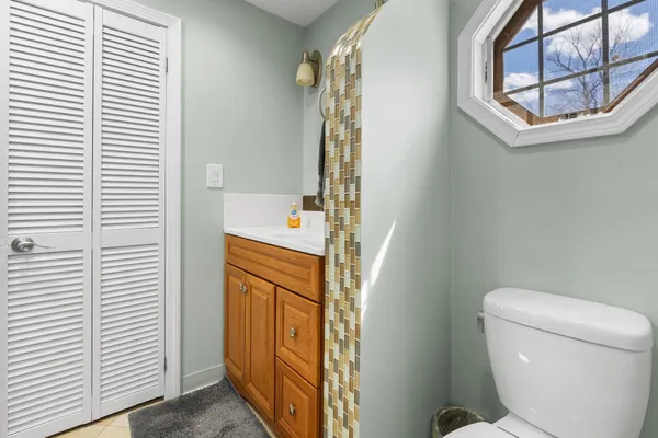 $189,000 | 4 Leeann Street, Nashua, NH 03062