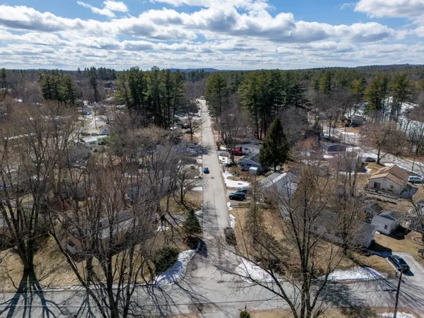 $189,000 | 4 Leeann Street, Nashua, NH 03062