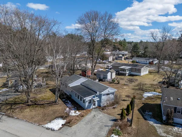 $189,000 | 4 Leeann Street, Nashua, NH 03062