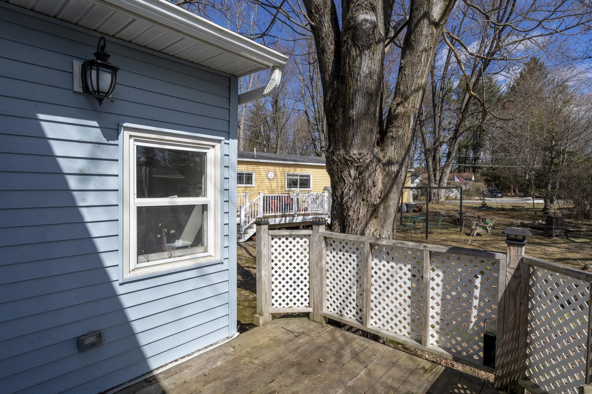 4 Leeann Street Nashua, NH 03062 - Photo 9 of 36