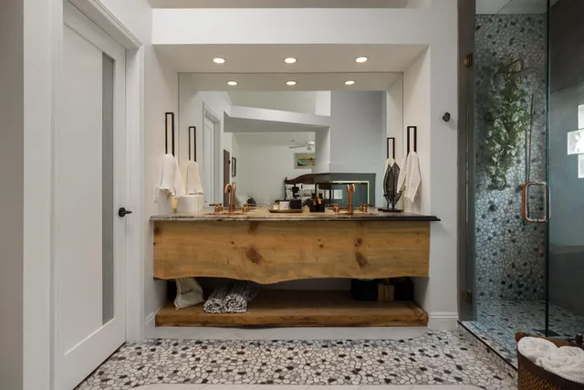 $1,090,000 | 201 Augusta Drive, Palm Desert, CA 92211