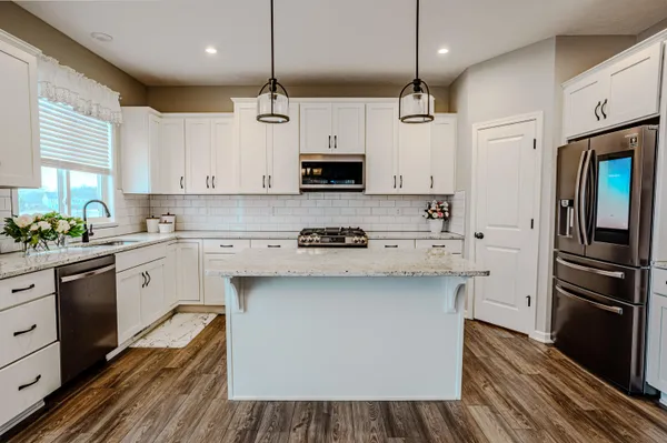 $769,900 | 4478 Point Superior Court, Holland, MI 49424