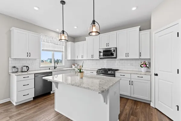 $769,900 | 4478 Point Superior Court, Holland, MI 49424