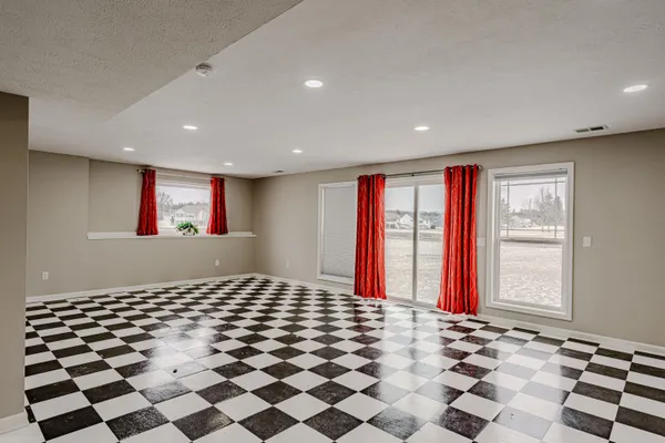 $769,900 | 4478 Point Superior Court, Holland, MI 49424