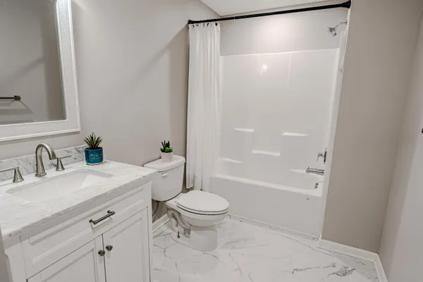 $769,900 | 4478 Point Superior Court, Holland, MI 49424