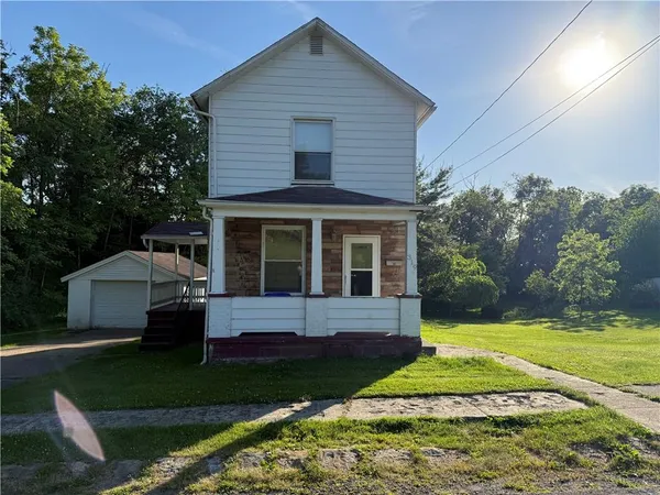$98,500 | 319 Duquesne Street, New Castle, PA 16101