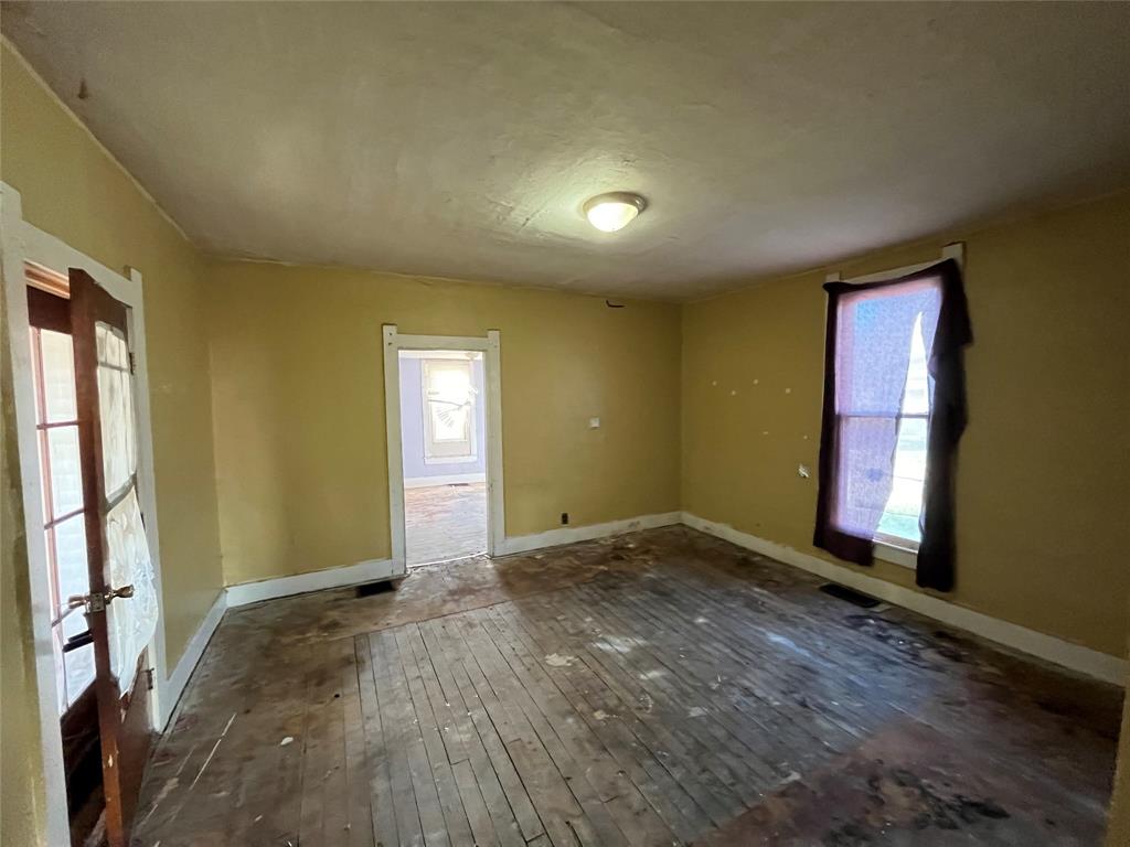347 West 3rd Street Anderson, IN 46016 - Photo 24 of 32 Gallery Image 24