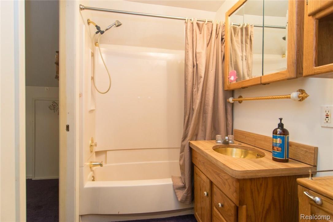 14144 Hannan Road Romulus, MI 48174 - Photo 46 of 60 DSC_1492.jpg