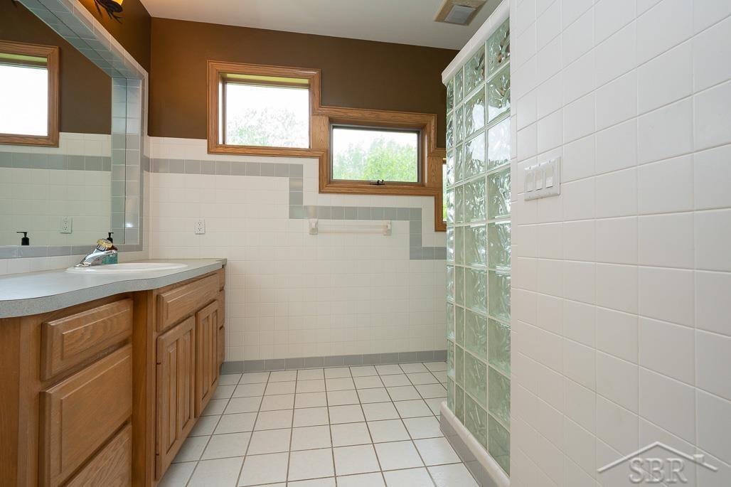 6400 Broughton Road St. Charles, MI 48655 - Photo 13 of 48 50043156-12.JPG