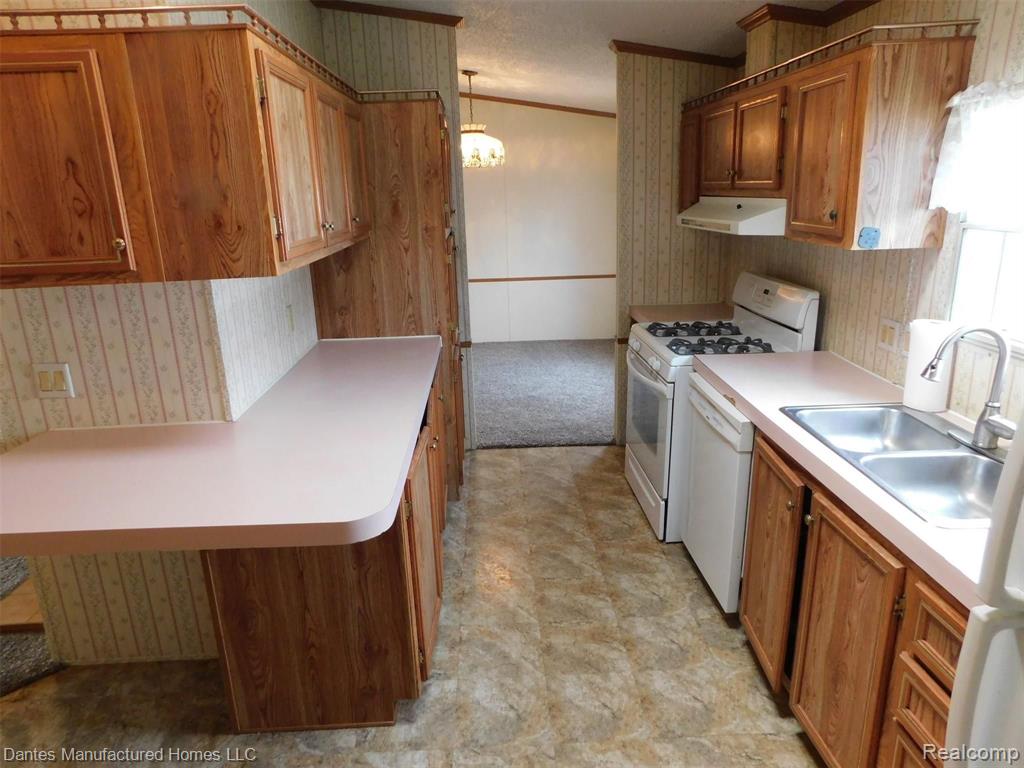 2500 Mann Road, Unit 56 Clarkston, MI 48346 - Photo 21 of 46