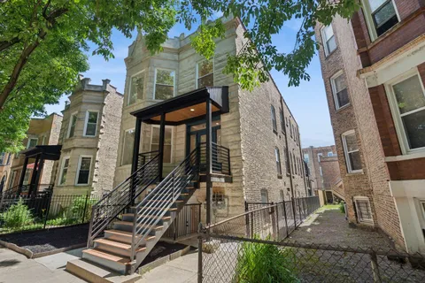 $699,000 | 2647 West Walton Street, Unit 3, Chicago, IL 60622