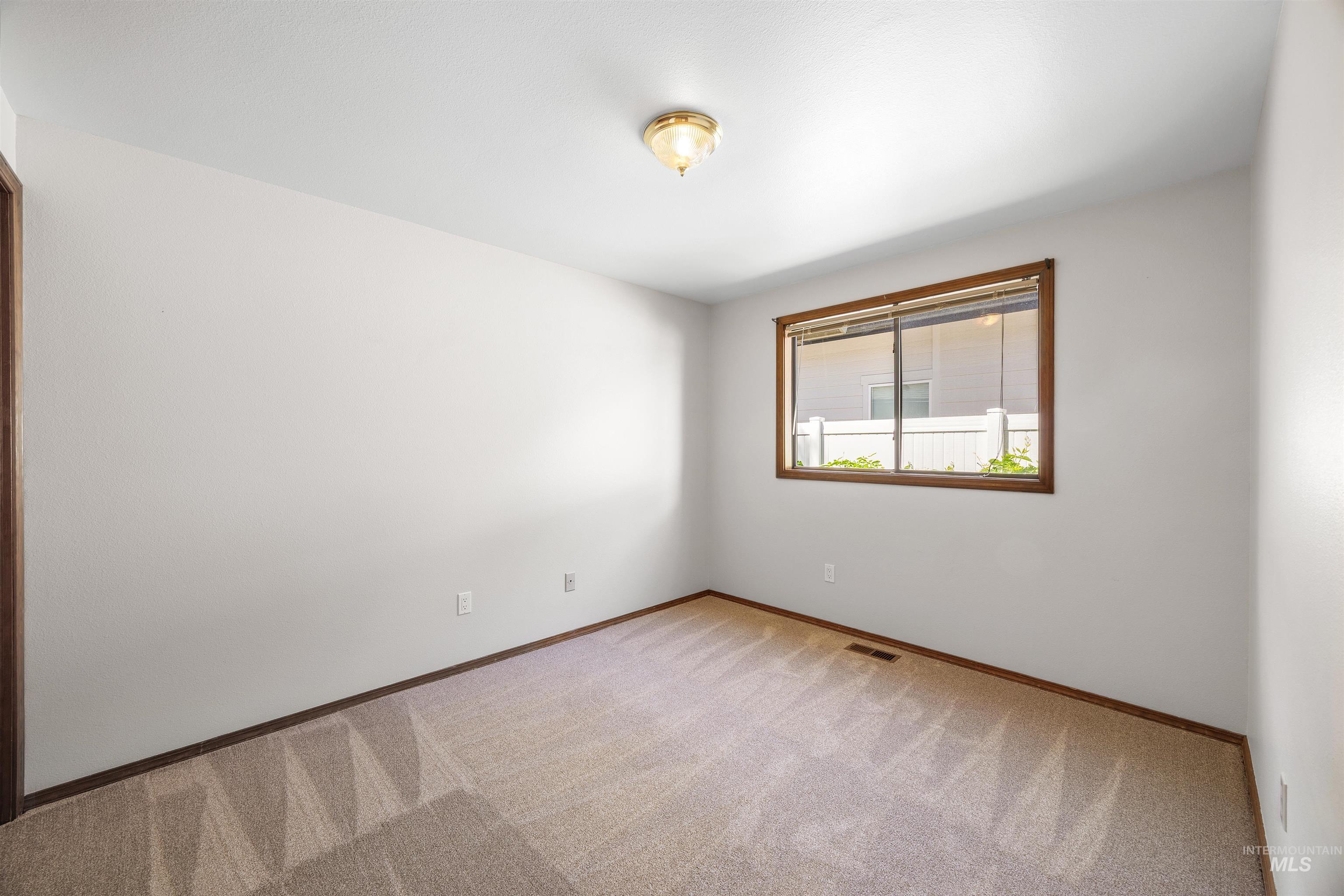 2141 North Currant Place Boise, ID 83704 - Photo 17 of 27