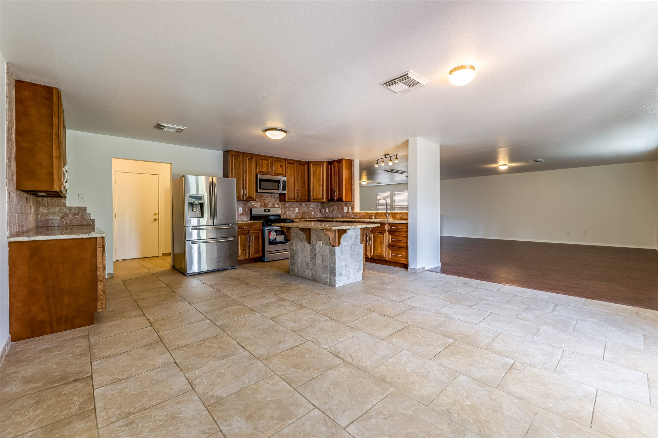 19827 Rustic Lake Lane Cypress, TX 77433 - Photo 12 of 47