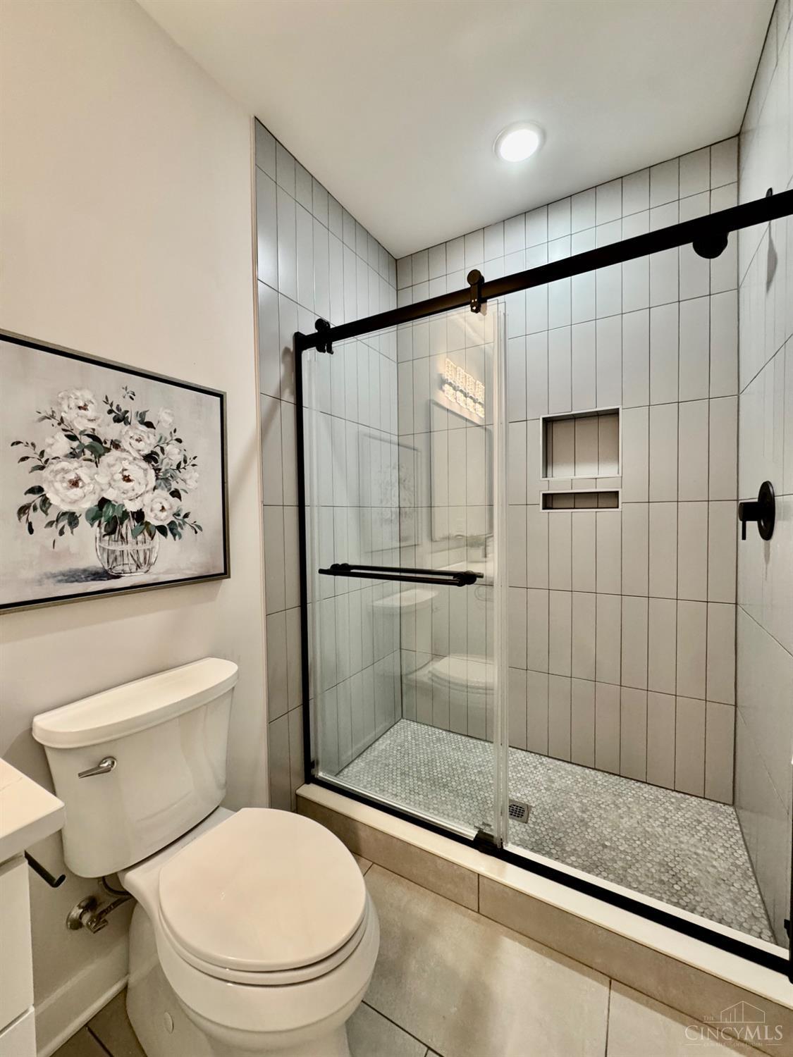 2523 Ridgeland Place Cincinnati, OH 45212 - Photo 53 of 61 Gallery Image 53