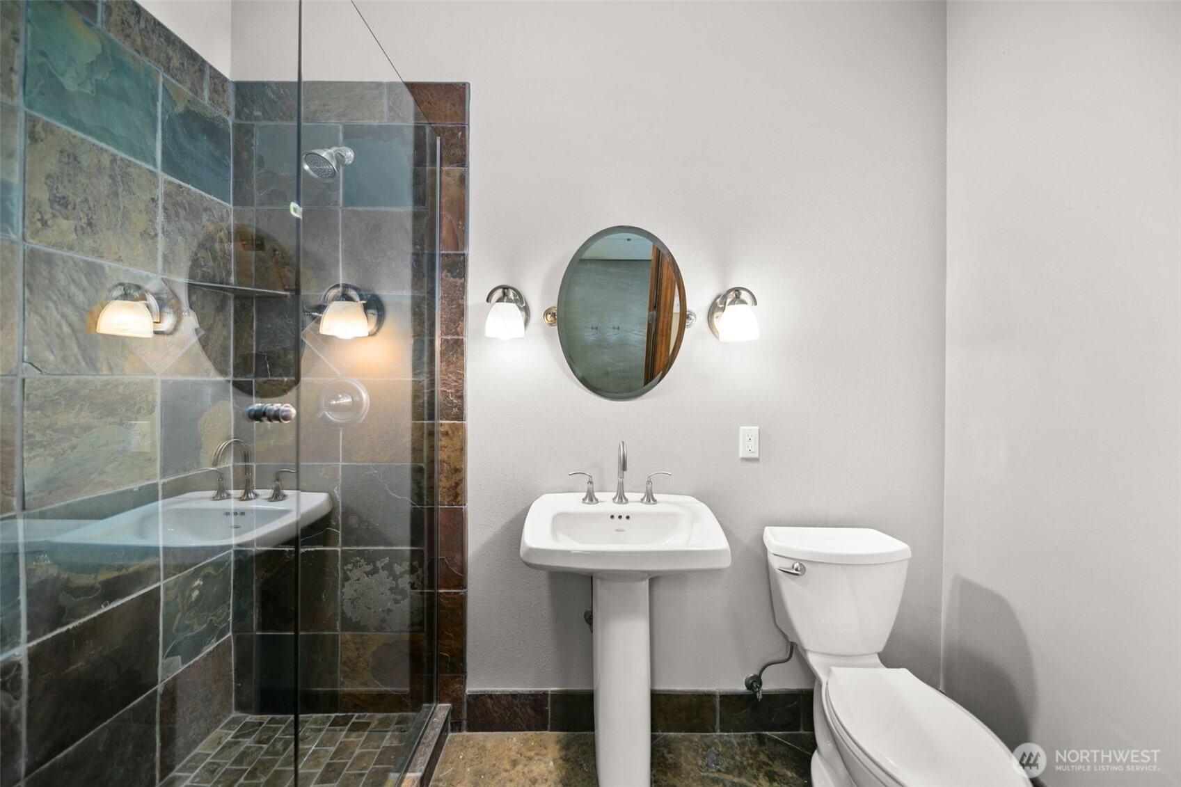 25 Mansfield Road Quincy, WA 98848 - Photo 37 of 40 a bathroom with a toilet sink and mirror