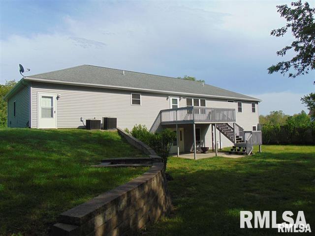 138 Oakview Road Carbondale, IL 62901 - Photo 2 of 36