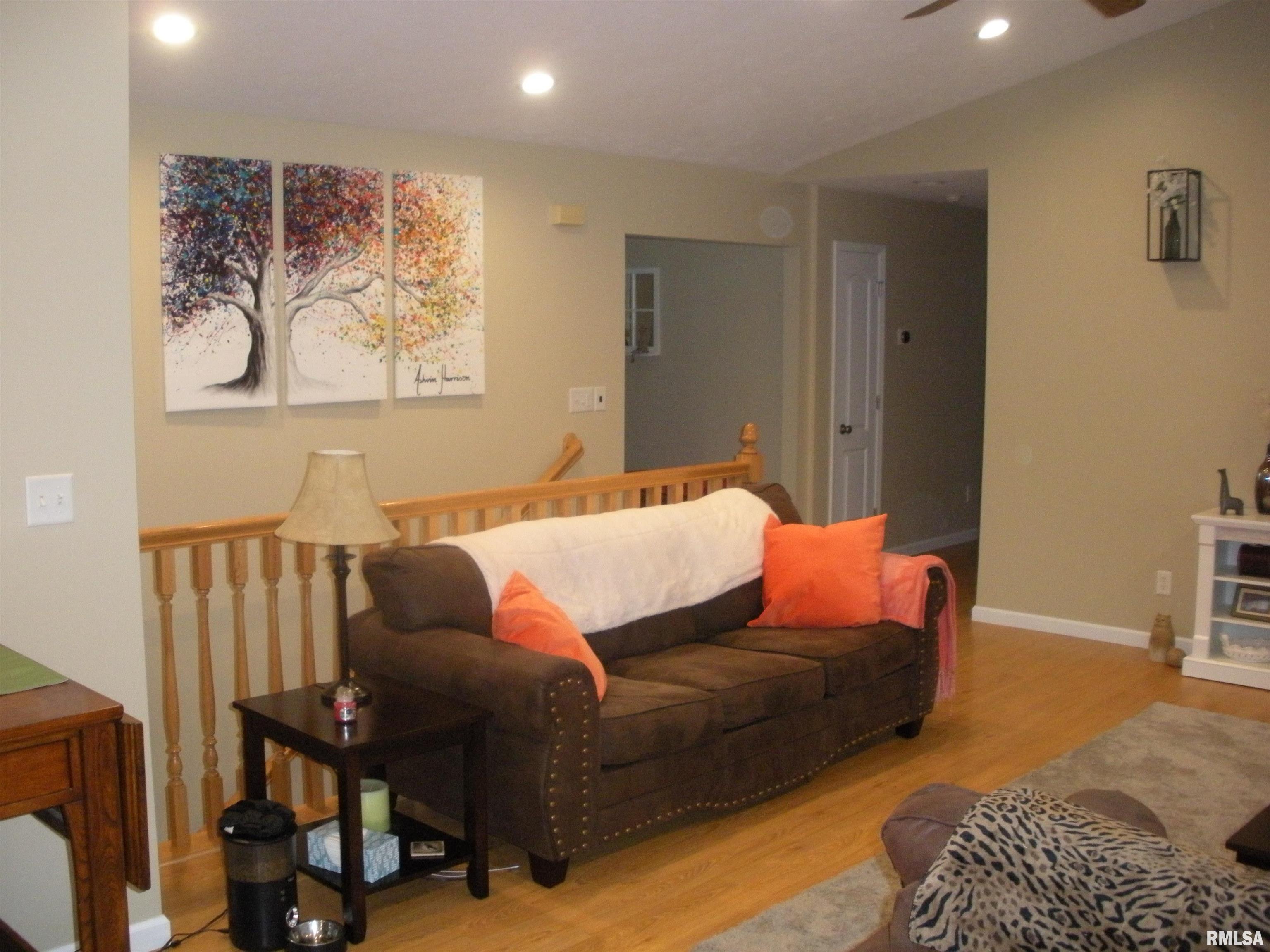 138 Oakview Road Carbondale, IL 62901 - Photo 13 of 36