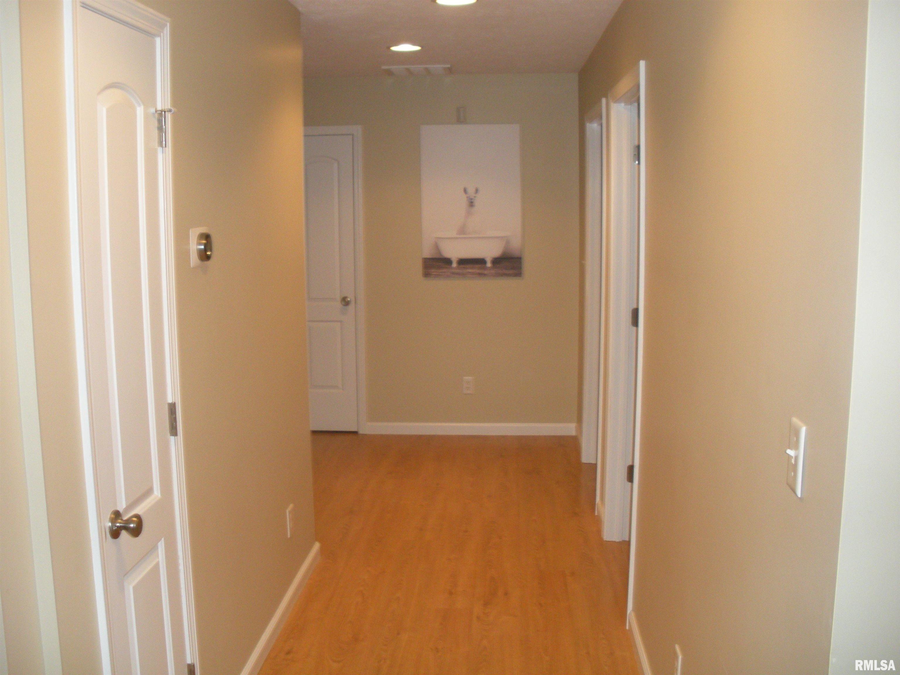 138 Oakview Road Carbondale, IL 62901 - Photo 14 of 36