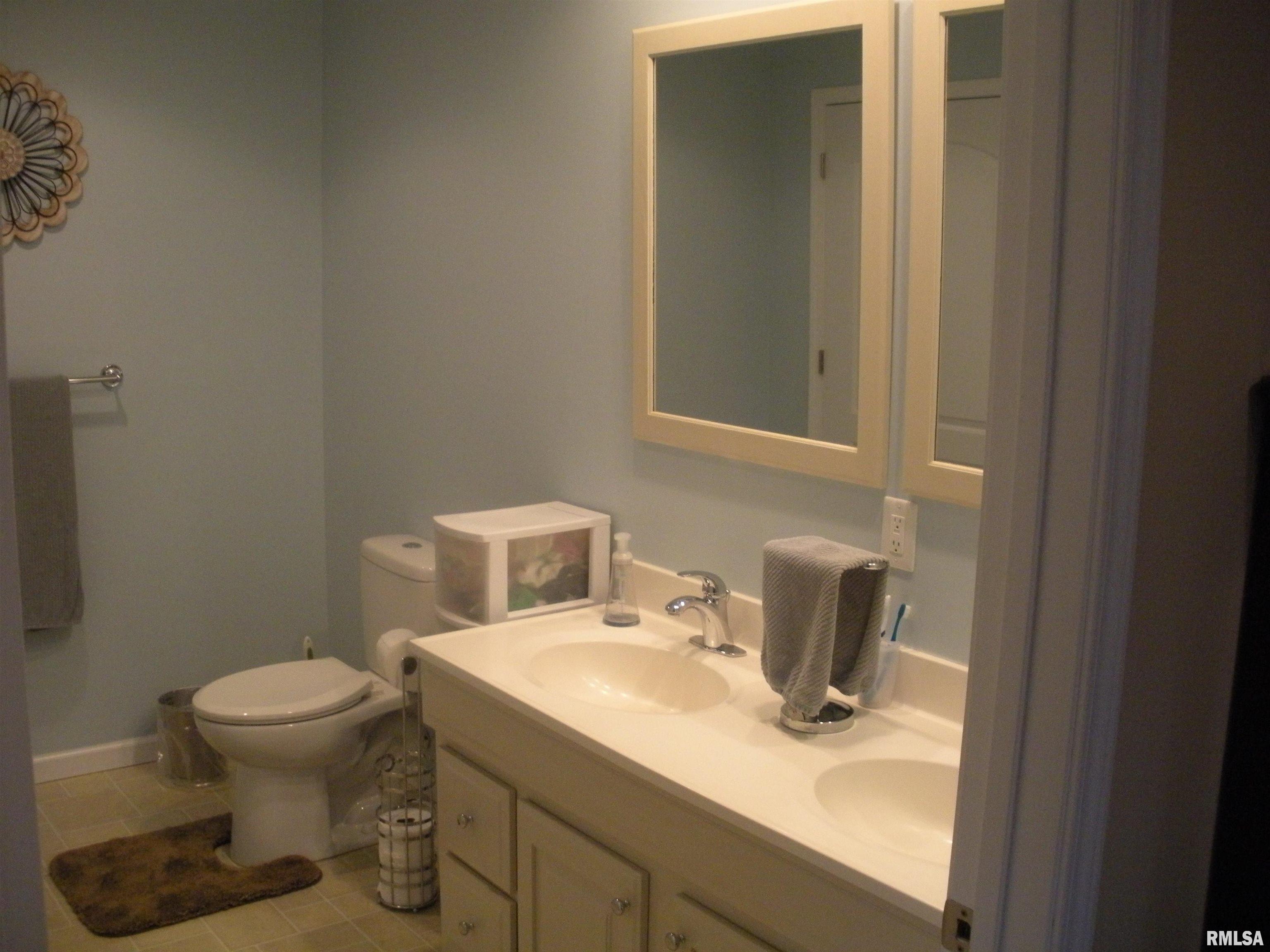 138 Oakview Road Carbondale, IL 62901 - Photo 23 of 36